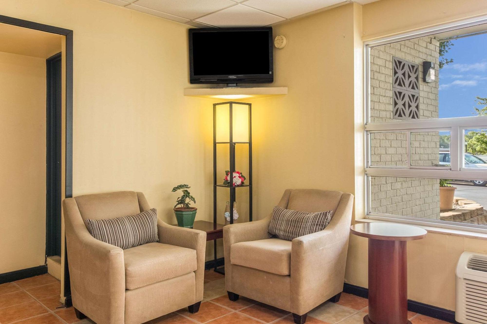 Econo Lodge Fort Knox Radcliff Екстер'єр фото
