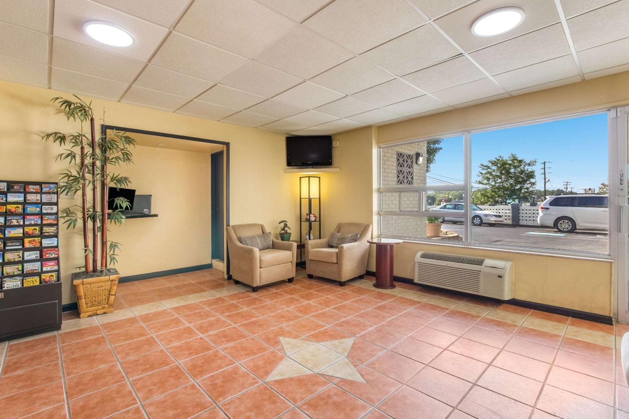 Econo Lodge Fort Knox Radcliff Екстер'єр фото